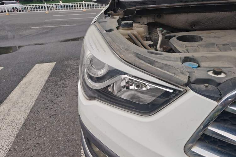 Used Haima S5 2015 1.6L Manual Comfort Model Right Front Headlight