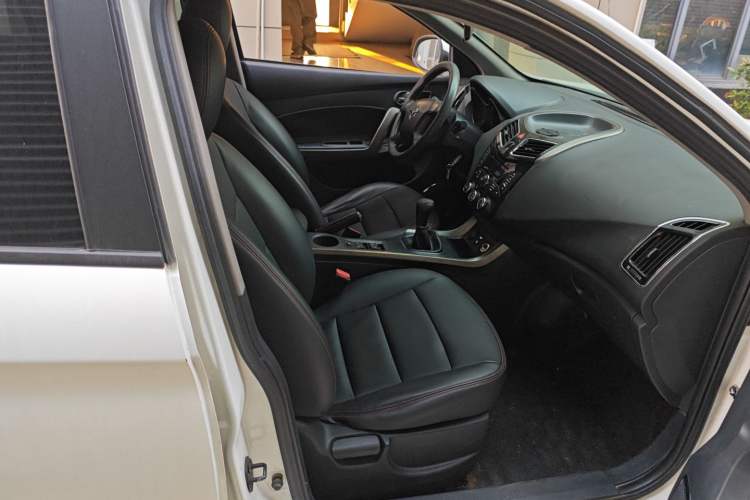 Used Haima S5 2015 1.6L Manual Comfort Model Right Front Seat