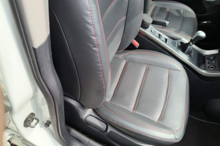 Used Haima S5 2015 1.6L Manual Luxury Model with Sunroof Right Front Seat