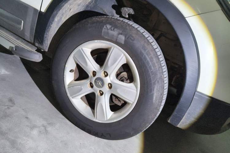 Used Haima S5 2015 1.6L Manual Comfort Model Right Front Wheel Hub