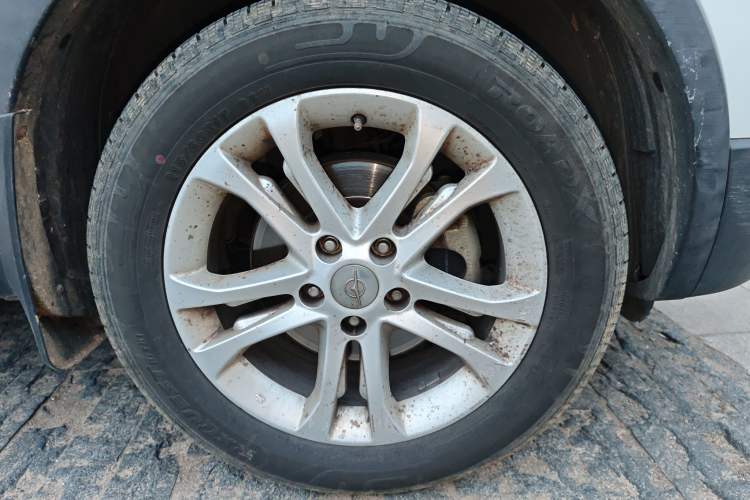 Used Haima S5 2015 1.5T CVT Luxury Sport Edition Right Front Wheel Hub
