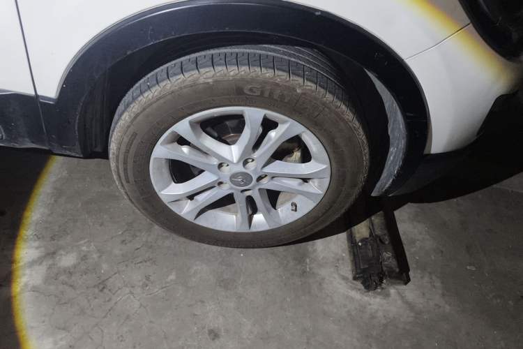 Used Haima S5 2015 1.5T CVT Flagship Model Right Front Wheel Hub