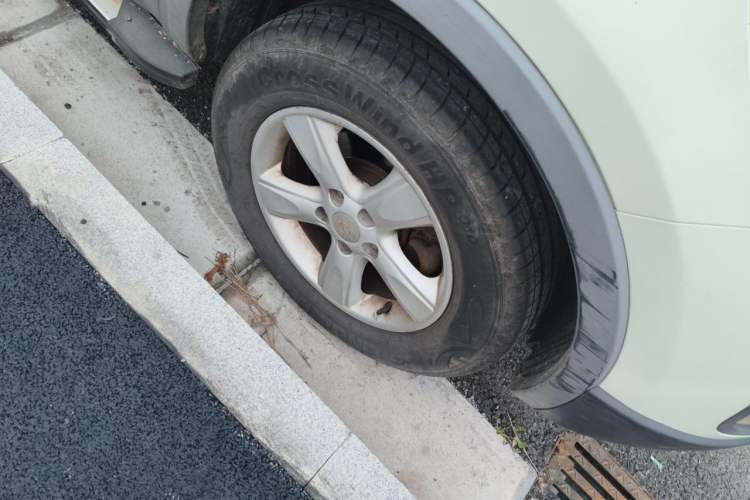 Used Haima S5 2015 1.6L Manual Comfort Model Right Front Wheel Hub