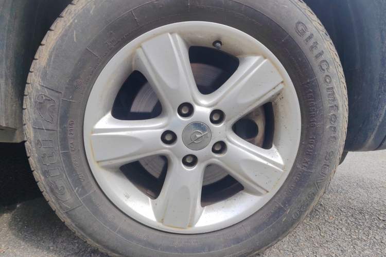 Used Haima S5 2015 1.6L Manual Comfort Model Right Front Wheel Hub