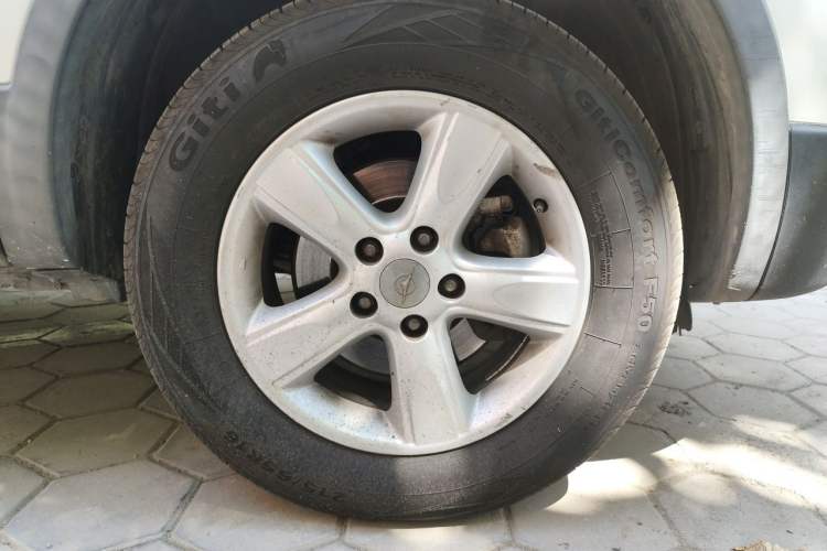Used Haima S5 2015 1.6L Manual Comfort Model Right Front Wheel Hub