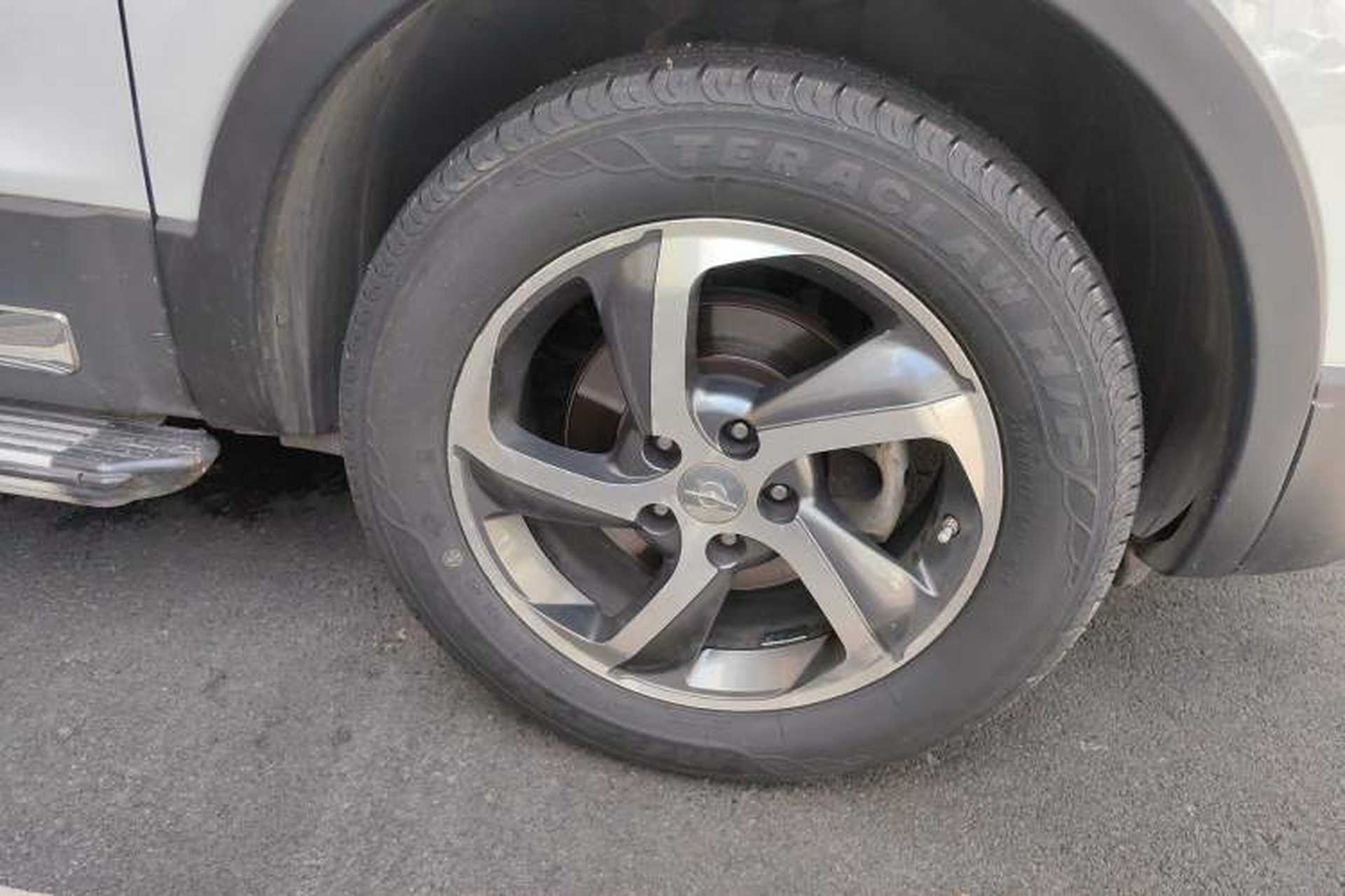 Used Haima S5 2015 1.5T CVT Flagship Model Right Front Wheel Hub