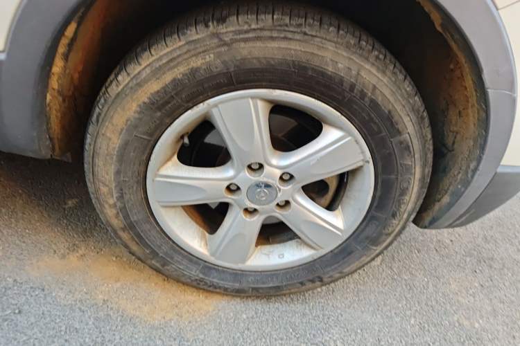 Used Haima S5 2015 1.6L Manual Comfort Model Right Front Wheel Hub