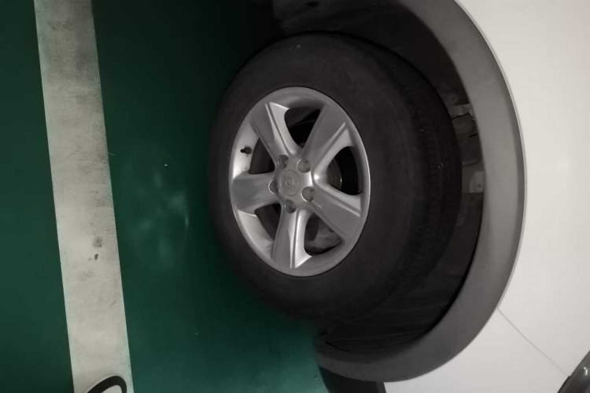 Used Haima S5 2015 1.6L Manual Luxury Model with Sunroof Right Front Wheel Hub