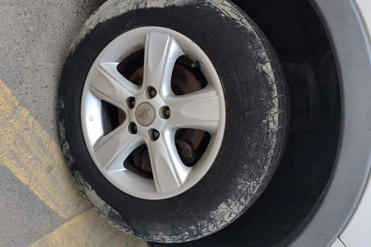 Used Haima S5 2015 1.6L Manual Comfort Model Right Front Wheel Hub
