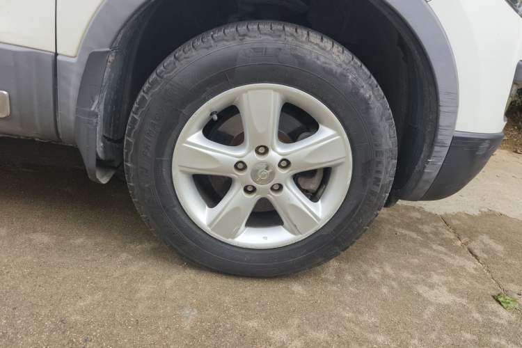 Used Haima S5 2015 1.6L Manual Comfort Model Right Front Wheel Hub