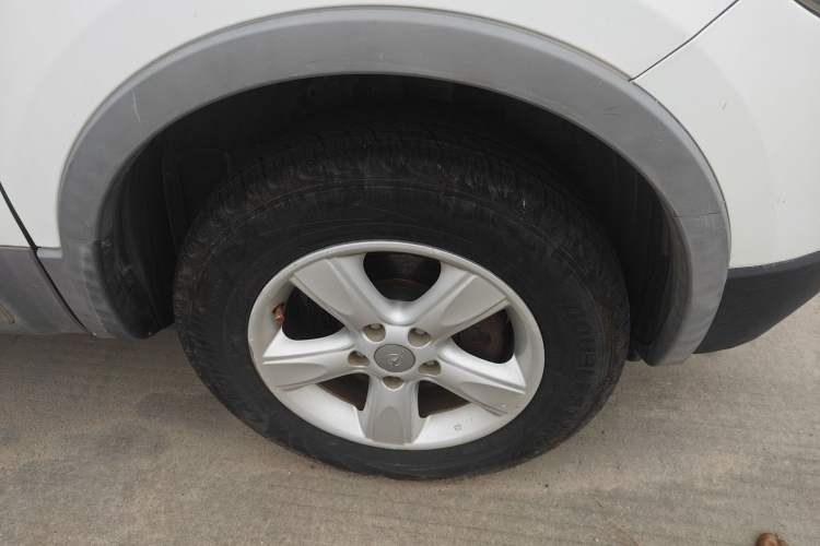 Used Haima S5 2015 1.6L Manual Luxury Model with Sunroof Right Front Wheel Hub