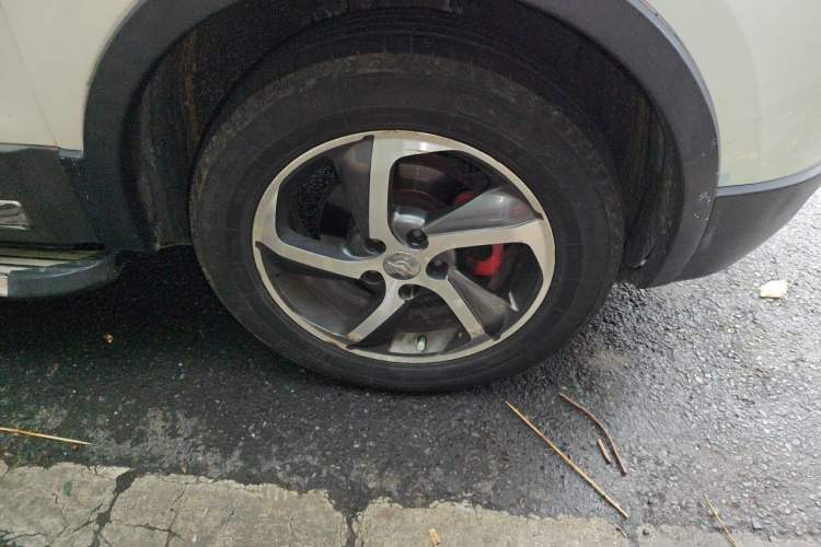 Used Haima S5 2015 1.5T Manual Smart Luxury Sport Edition Right Front Wheel Hub