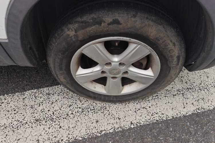 Used Haima S5 2015 1.6L Manual Comfort Model Right Front Wheel Hub