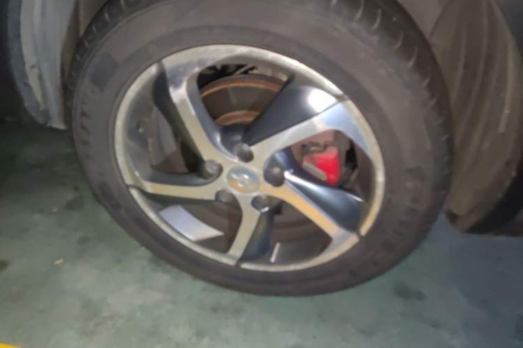 Used Haima S5 2015 1.5T Manual Comfort-Style Sport Edition Right Front Wheel Hub