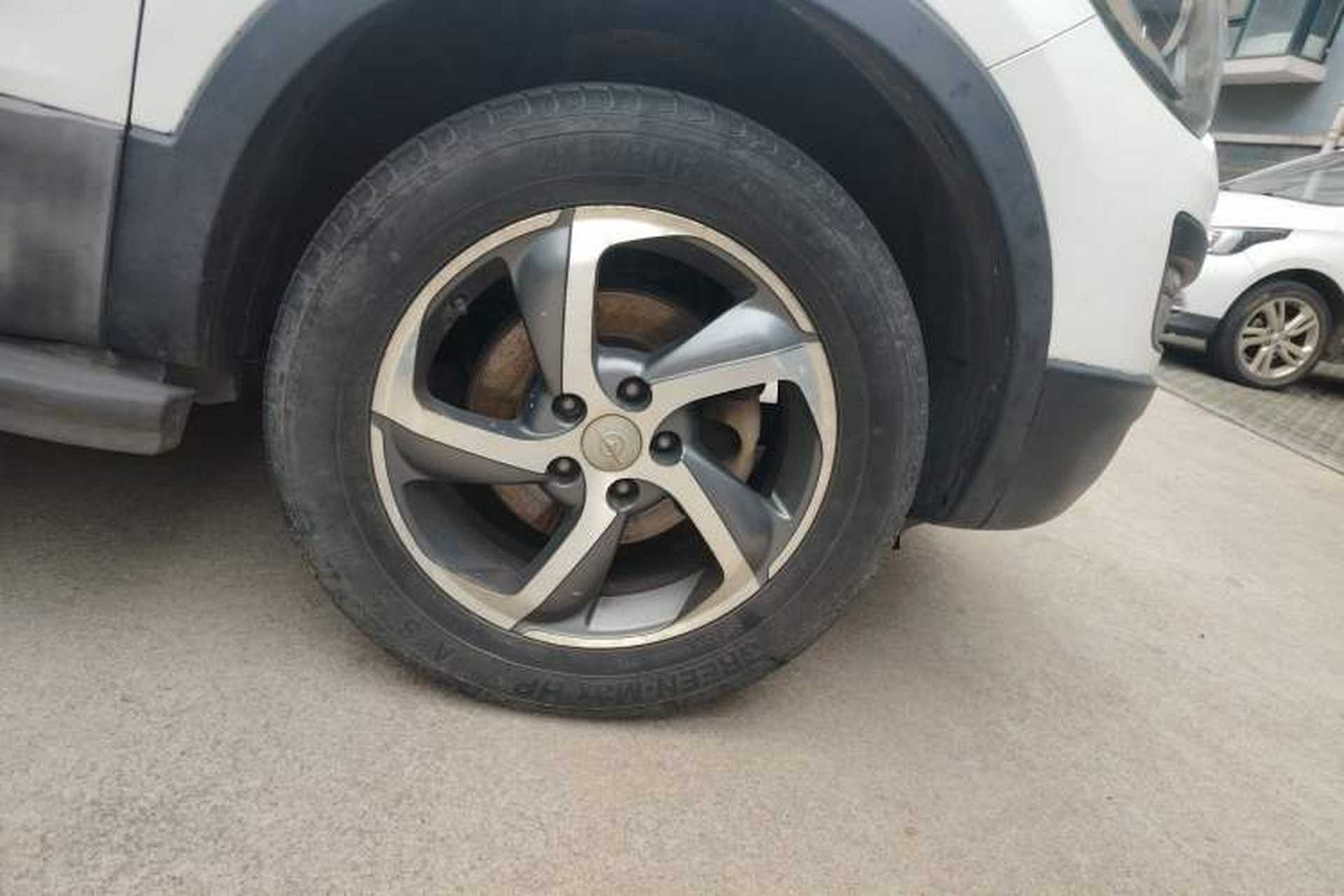Used Haima S5 2015 1.6L Manual Smart Luxury Model Right Front Wheel Hub