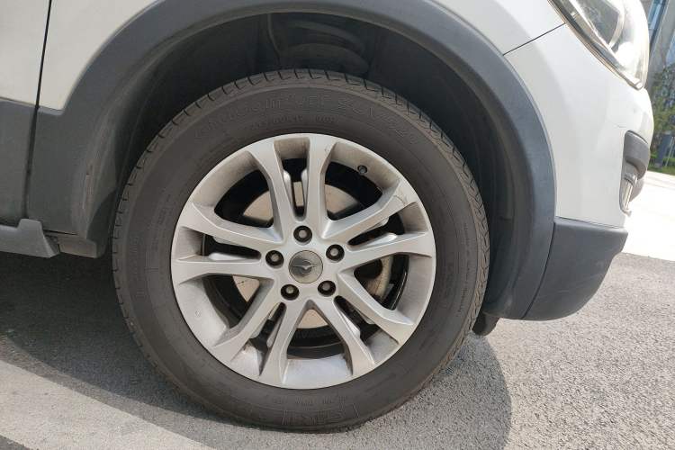 Used Haima S5 2015 1.5T Manual Smart Luxury Sport Edition Right Front Wheel Hub