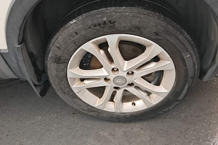 Used Haima S5 2015 1.5T CVT Luxury Sport Edition Right Front Wheel Hub