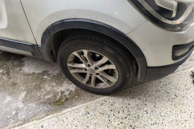 Used Haima S5 2015 1.5T CVT Flagship Model Right Front Wheel Hub