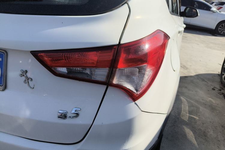 Used Haima S5 2015 1.6L Manual Smart Luxury Model Right Rear Taillight