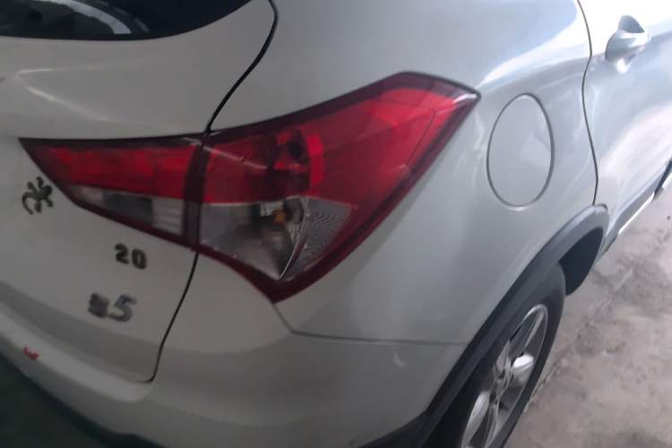 Used Haima S5 2015 1.6L Manual Luxury Model with Sunroof Right Rear Taillight