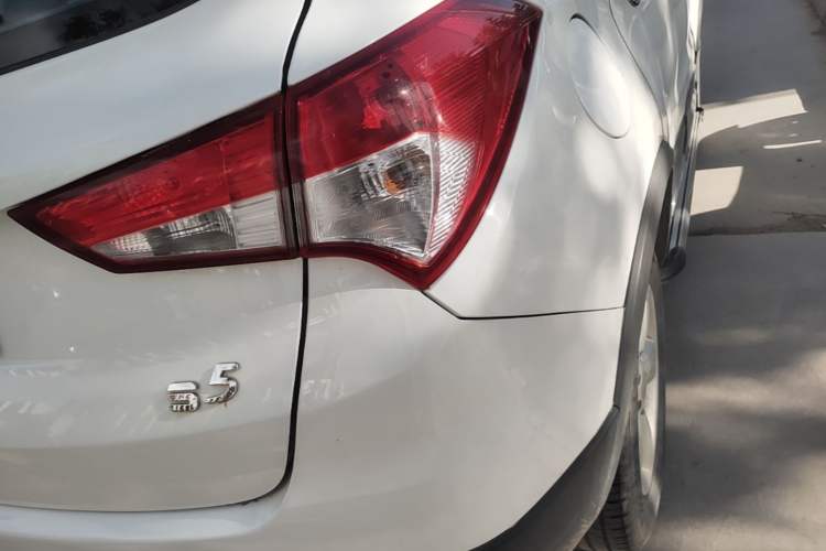 Used Haima S5 2015 1.6L Manual Luxury Model with Sunroof Right Rear Taillight