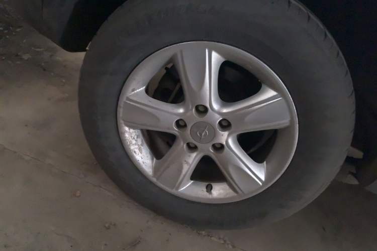 Used Haima S5 2015 1.6L Manual Luxury Model with Sunroof Right Rear Wheel Hub