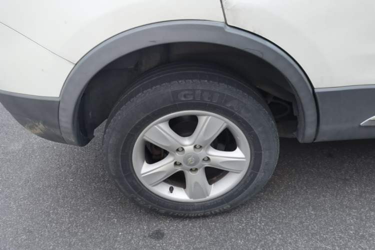 Used Haima S5 2015 1.6L Manual Luxury Model with Sunroof Right Rear Wheel Hub