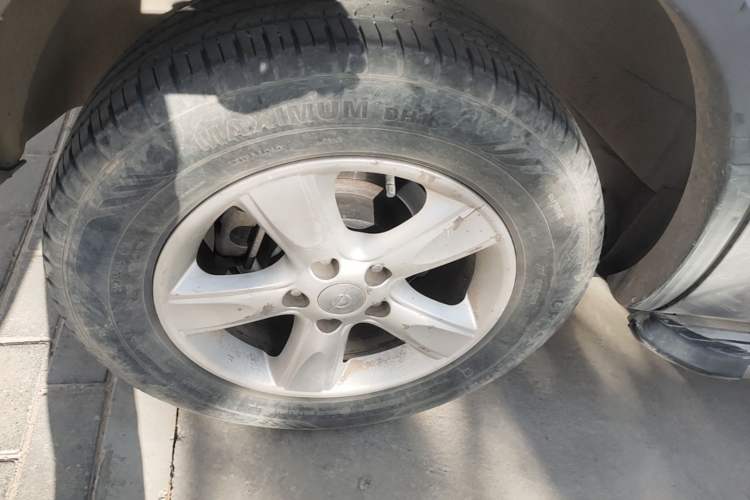 Used Haima S5 2015 1.6L Manual Luxury Model with Sunroof Right Rear Wheel Hub