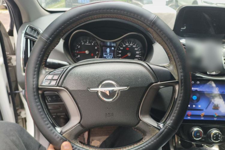 Used Haima S5 2015 1.6L Manual Luxury Model with Sunroof Steering Wheel