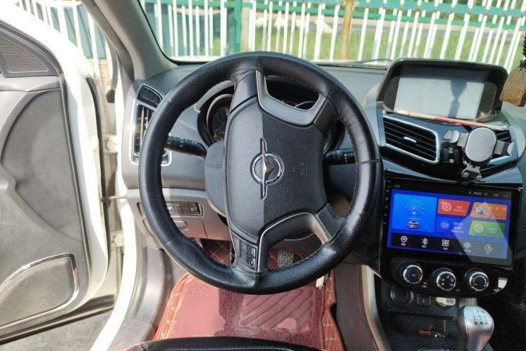 Used Haima S5 2015 1.6L Manual Luxury Model with Sunroof Steering Wheel