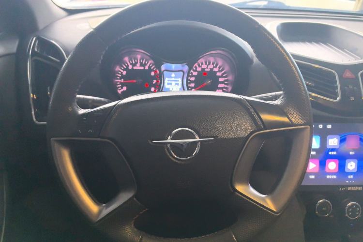 Used Haima S5 2015 1.6L Manual Luxury Model with Sunroof Steering Wheel