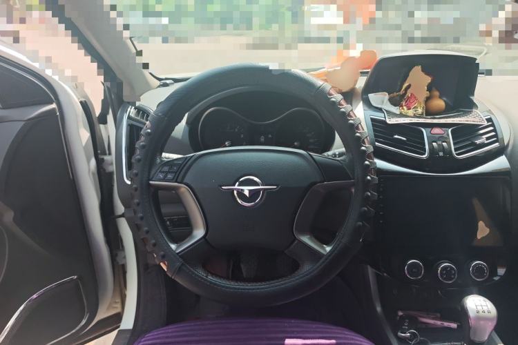 Used Haima S5 2015 1.6L Manual Luxury Model with Sunroof Steering Wheel