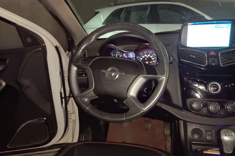 Used Haima S5 2015 1.6L Manual Luxury Model with Sunroof Steering Wheel