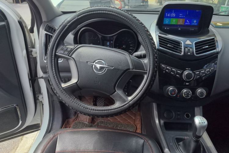 Used Haima S5 2015 1.6L Manual Luxury Model with Sunroof Steering Wheel