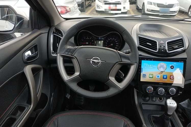 Used Haima S5 2015 1.6L Manual Luxury Model with Sunroof Steering Wheel