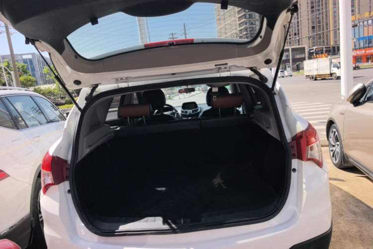 Used Haima S5 2015 1.5T CVT Luxury Sport Edition Trunk
