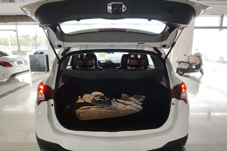 Used Haima S5 2015 1.5T CVT Luxury Model Trunk