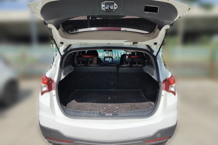 Used Haima S5 2015 1.6L Manual Luxury Model with Sunroof Trunk
