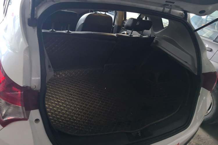 Used Haima S5 2015 1.6L Manual Luxury Model with Sunroof Trunk