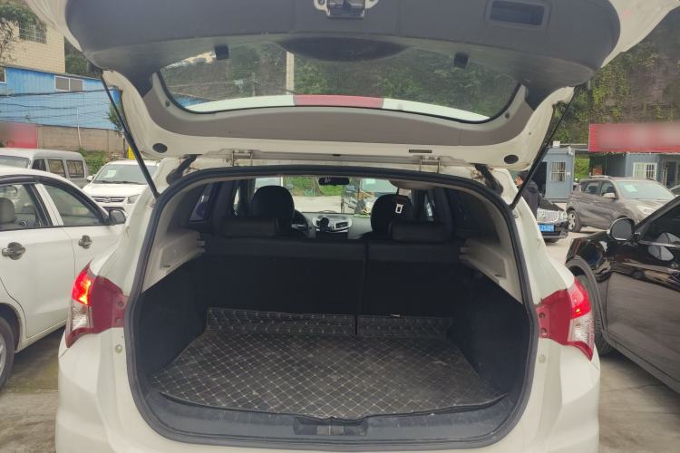 Used Haima S5 2015 1.6L Manual Luxury Model with Sunroof Trunk