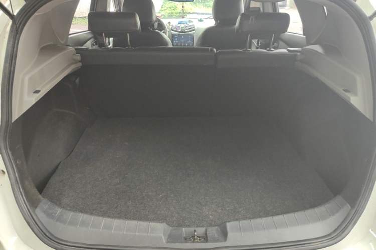 Used Haima S5 2015 1.6L Manual Luxury Model with Sunroof Trunk