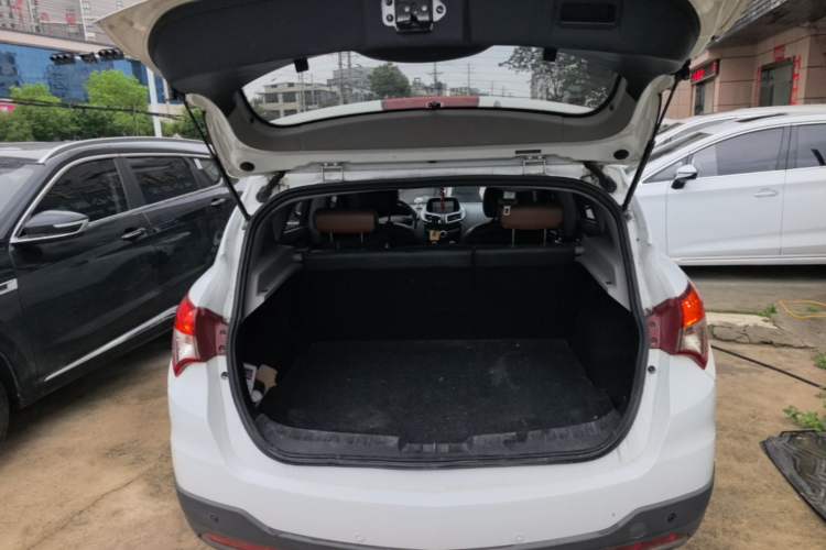 Used Haima S5 2015 1.5T CVT Luxury Sport Edition Trunk