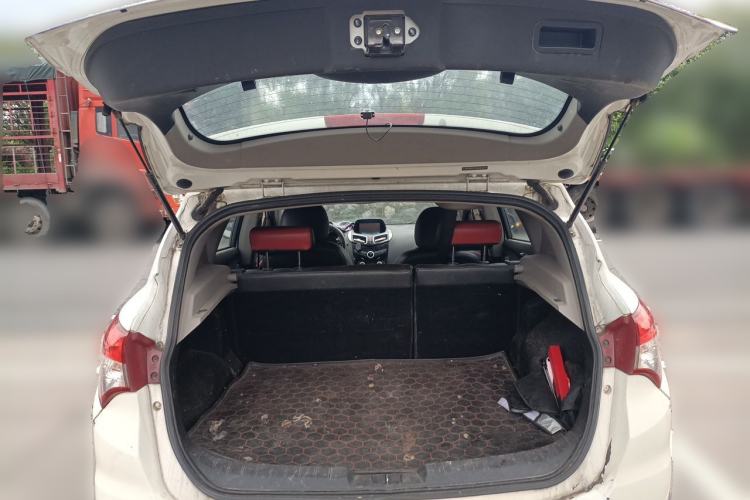 Used Haima S5 2015 1.5T Manual Flagship Model Trunk