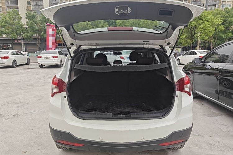 Used Haima S5 2015 1.5T CVT Flagship Model Trunk