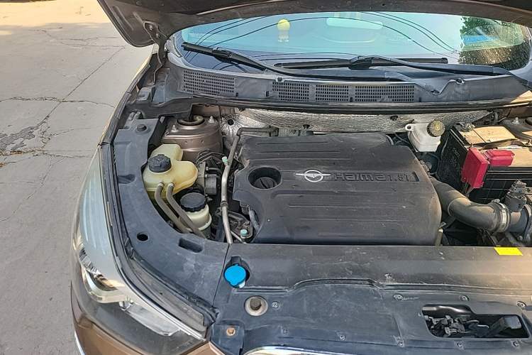 Used Haima S5 2016 1.5T CVT Enjoyment Edition Engine Bay Right