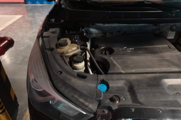 Used Haima S5 2016 1.5T CVT Enjoyment Edition Engine Bay Right