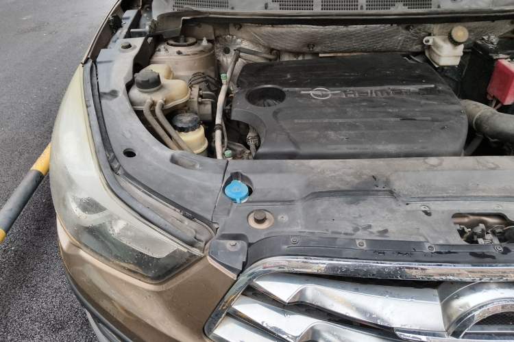 Used Haima S5 2016 1.5T CVT Enjoyment Edition Engine Bay Right