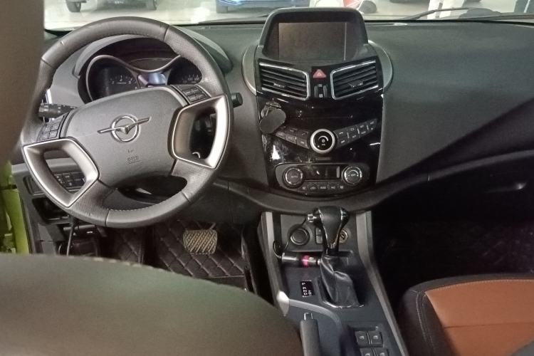 Used Haima S5 2016 1.5T CVT Enjoyment Edition Center Console