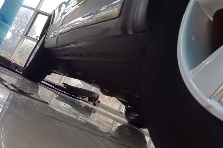 Used Haima S5 2016 1.5T CVT Enjoyment Edition Right Side Sill