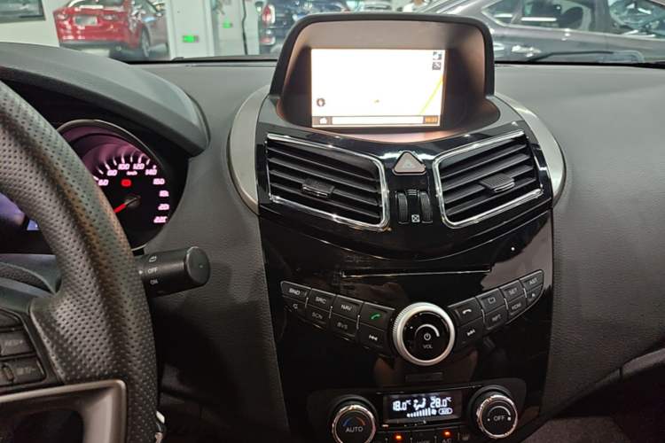Used Haima S5 2016 1.5T CVT Enjoyment Edition Audio And AC Panel